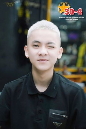 Màu Nhuộm Bạch Kim Nam: Xu Hướng Thời Thượng Khó Cưỡng Hè 2025