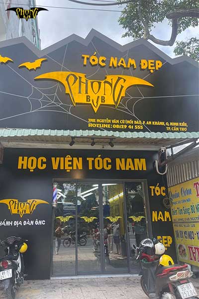 Phong BVB Cần Thơ sale cắt tóc 1$ dịp khai trương