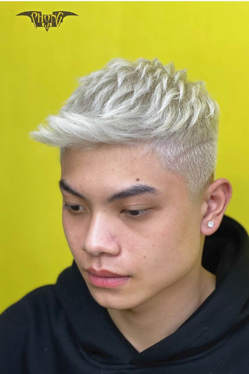 7 mẫu nhuộm tóc nam màu trắng bạch kim hot nhất 2022